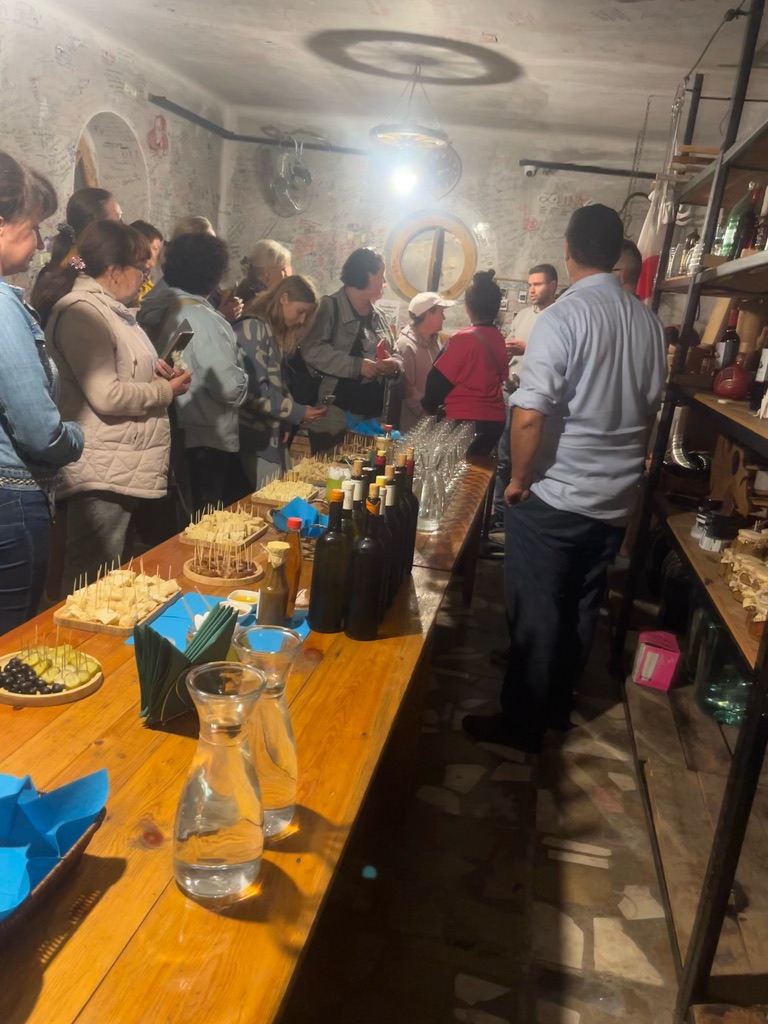 B8160A91 973B 47E2 A499 497EEB09E424 1 105 c