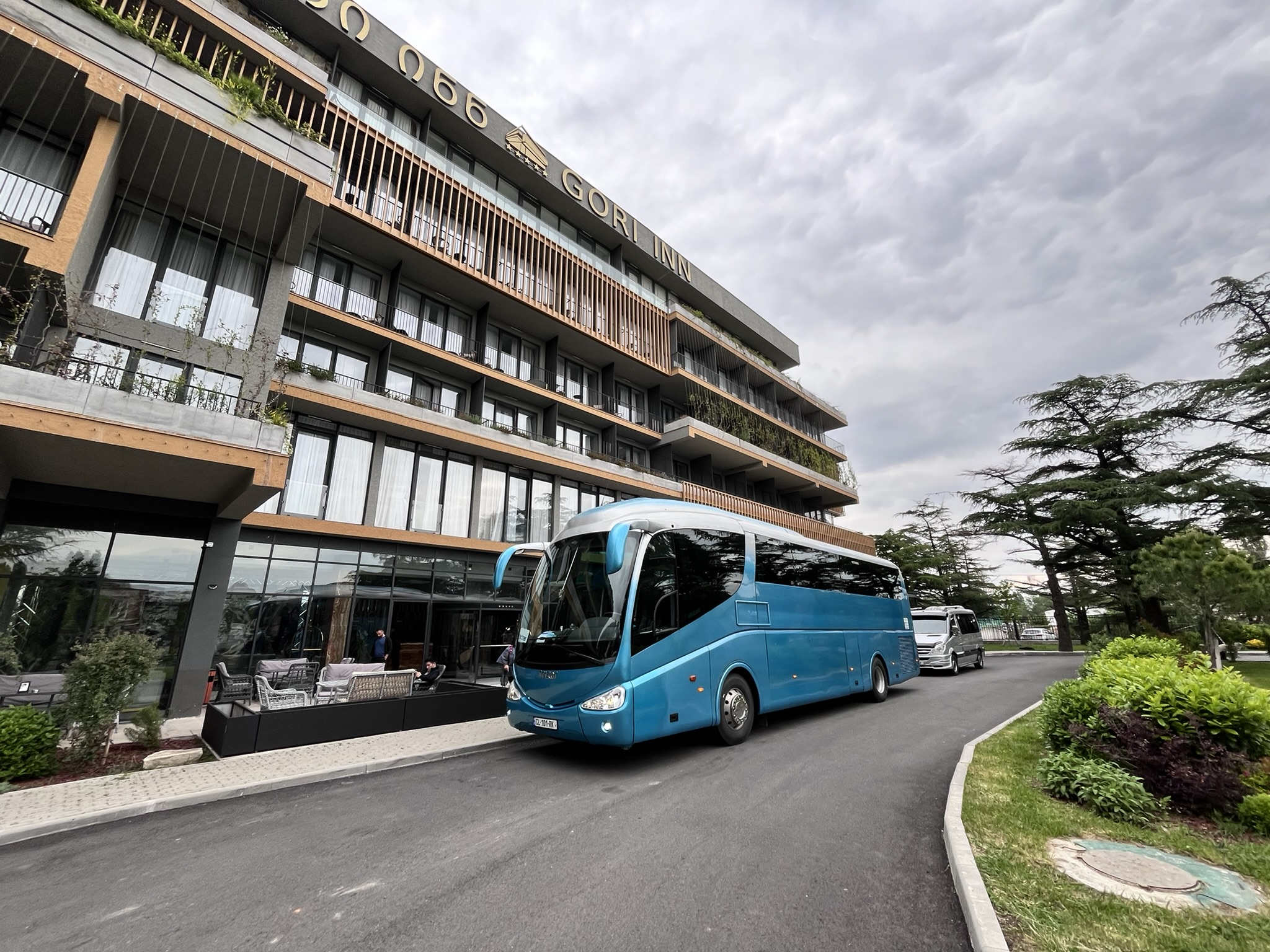 Elegant Travel Car 2