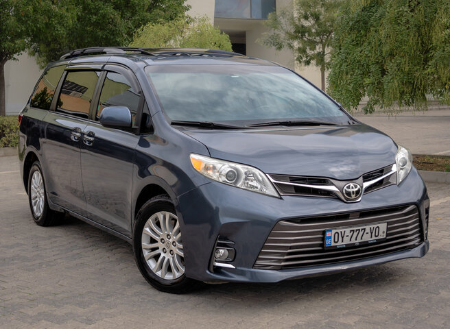 Elegant Travel Car 4